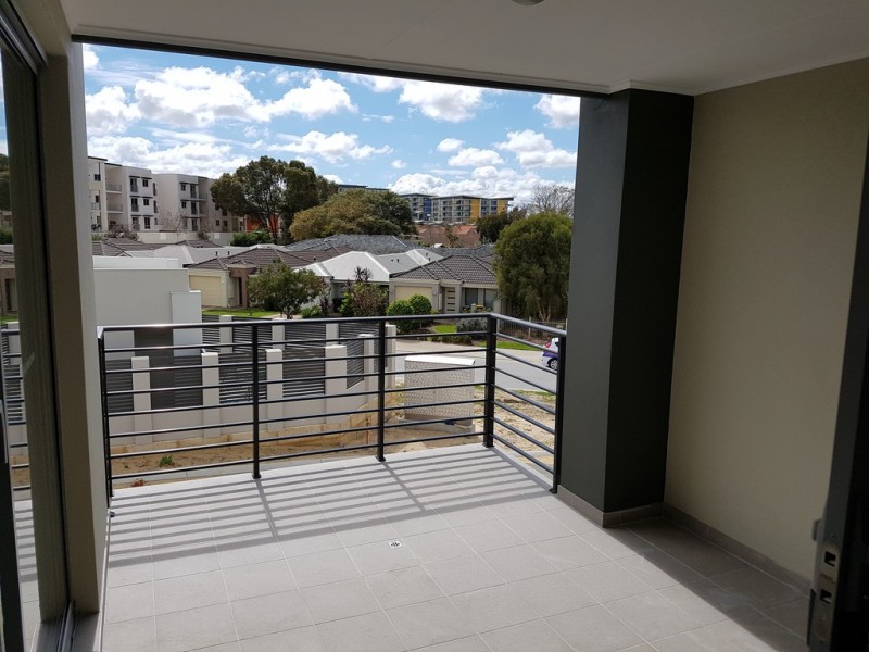 4/16 Pearson Drive, Success WA 6164