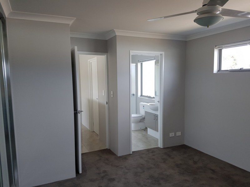 4/16 Pearson Drive, Success WA 6164