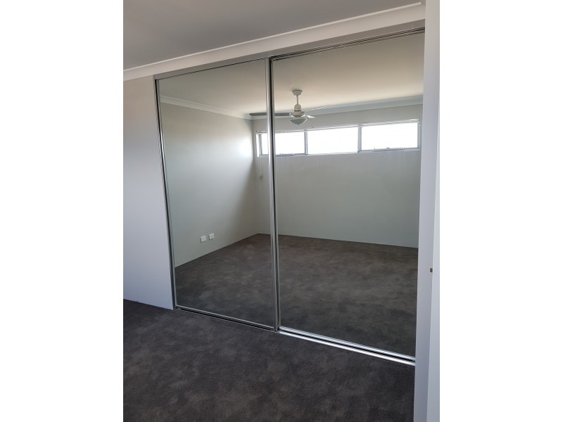 4/16 Pearson Drive, Success WA 6164