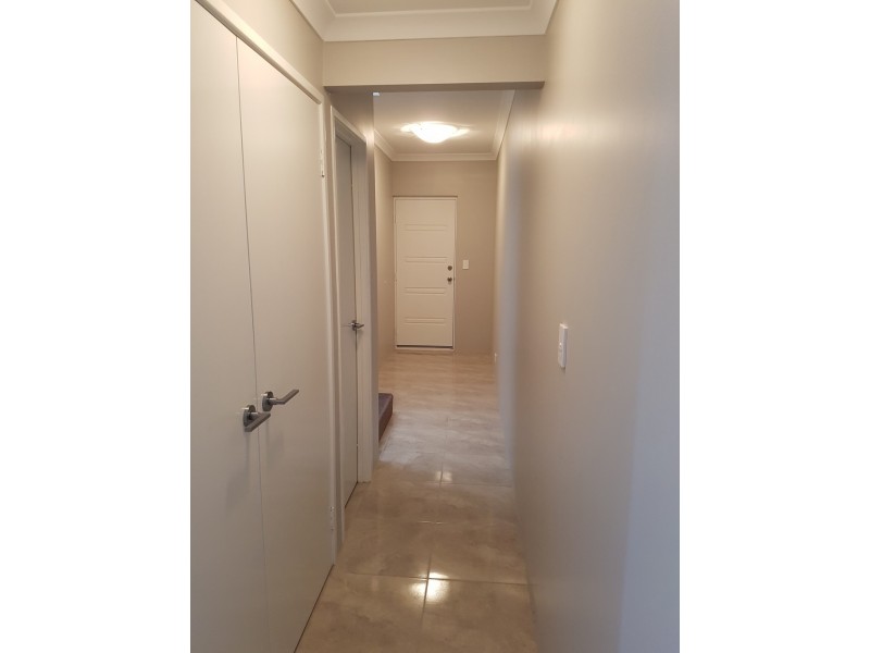 4/16 Pearson Drive, Success WA 6164