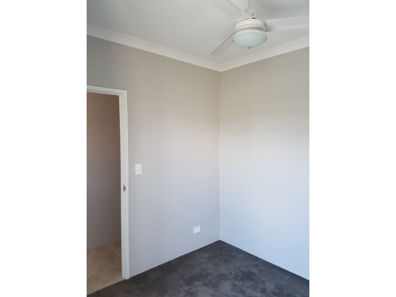 4/16 Pearson Drive, Success WA 6164