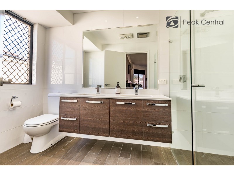 67 Delton Way, Atwell WA 6164