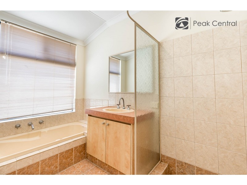 67 Delton Way, Atwell WA 6164