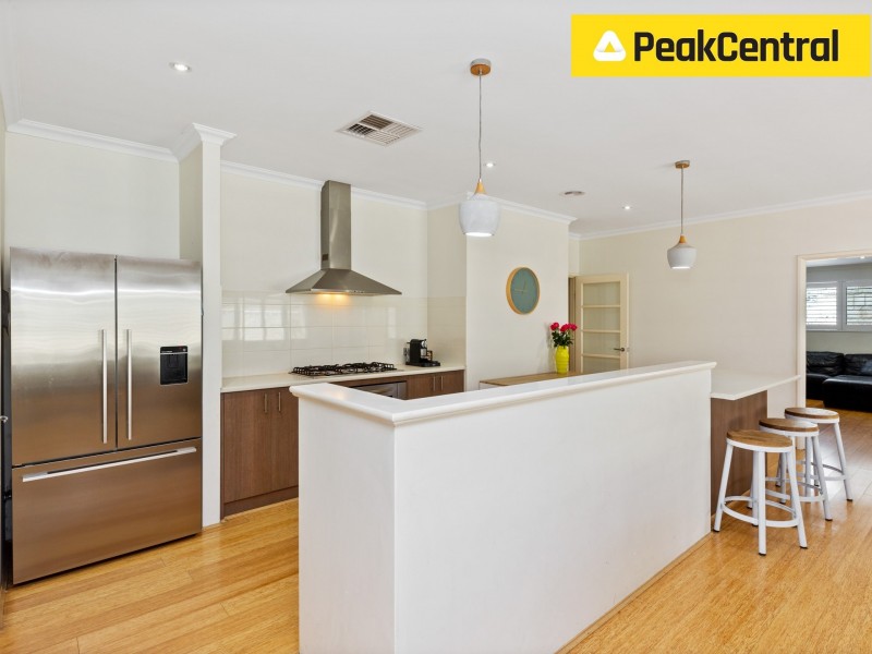 12 Minori Gardens, Yangebup WA 6164
