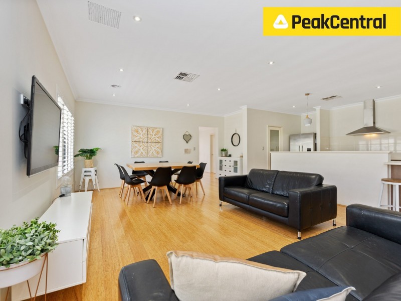 12 Minori Gardens, Yangebup WA 6164