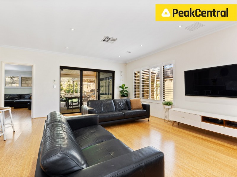 12 Minori Gardens, Yangebup WA 6164