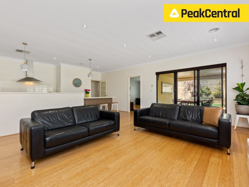 12 Minori Gardens, Yangebup WA 6164
