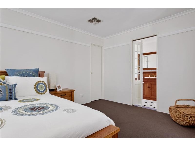 32 Avon Crescent, Atwell WA 6164