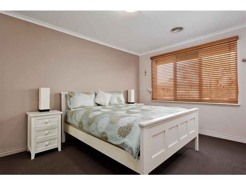 32 Avon Crescent, Atwell WA 6164