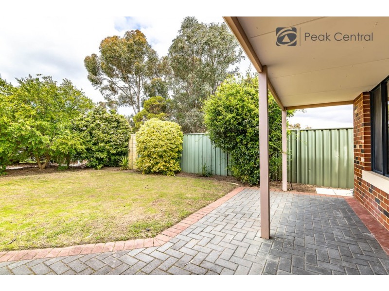 18 Wah Court, Atwell WA 6164