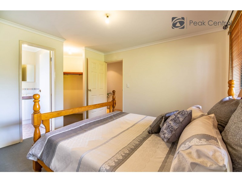 18 Wah Court, Atwell WA 6164