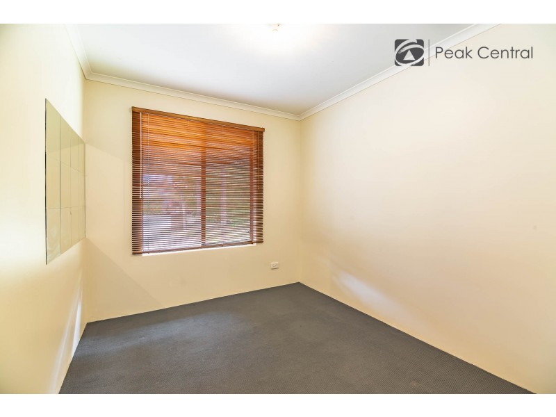 18 Wah Court, Atwell WA 6164