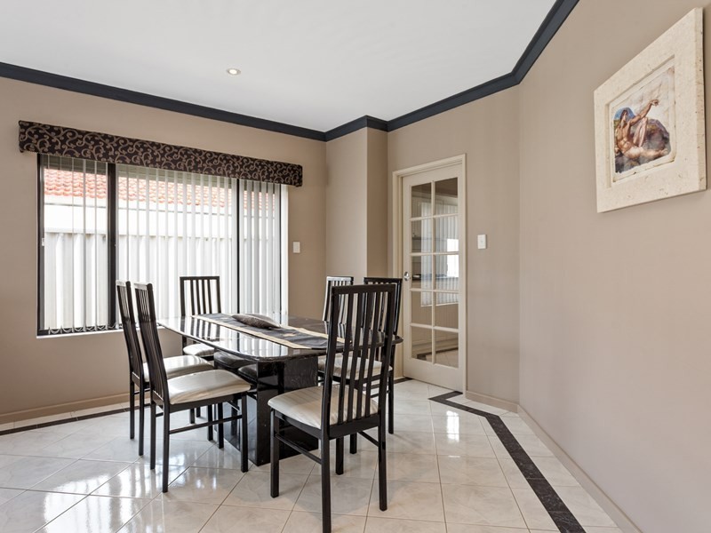 105 Brenchley Drive, Atwell WA 6164