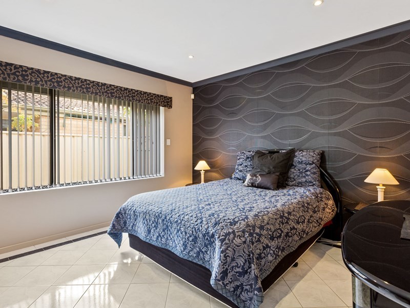 105 Brenchley Drive, Atwell WA 6164