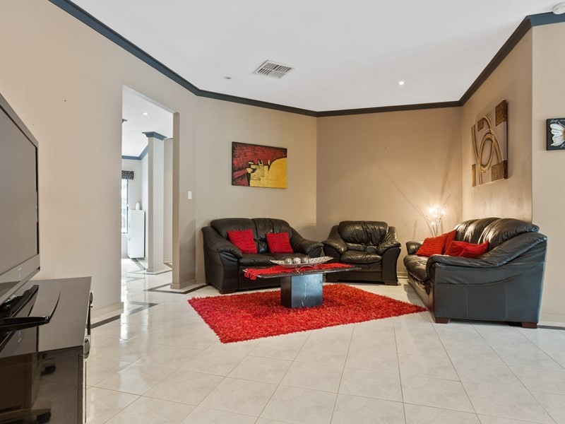 105 Brenchley Drive, Atwell WA 6164