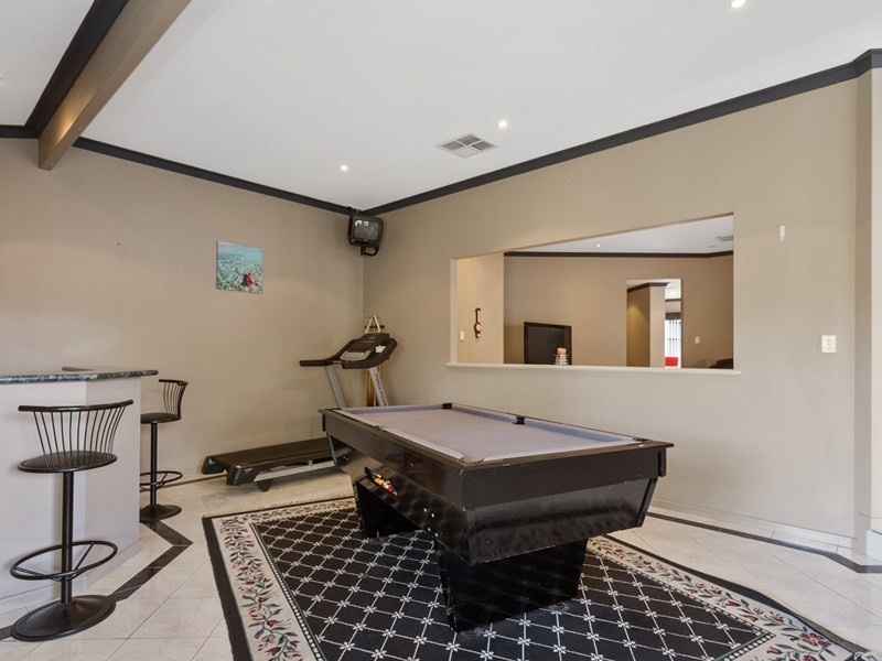 105 Brenchley Drive, Atwell WA 6164