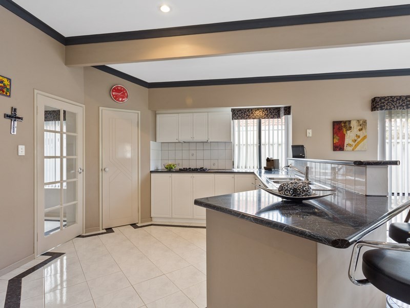 105 Brenchley Drive, Atwell WA 6164