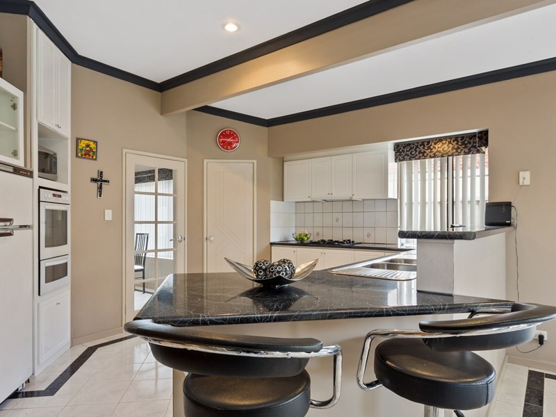 105 Brenchley Drive, Atwell WA 6164