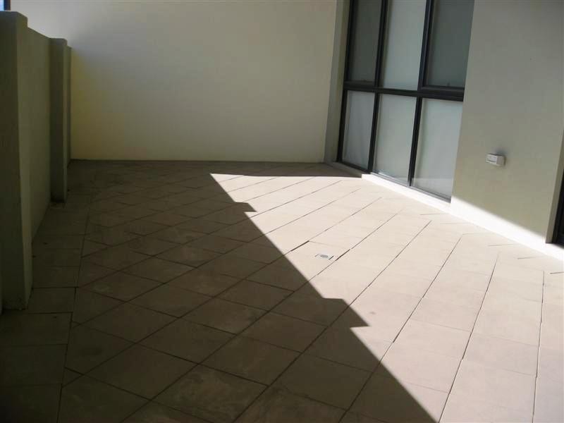 13/9 Linkage Avenue, Cockburn Central WA 6164