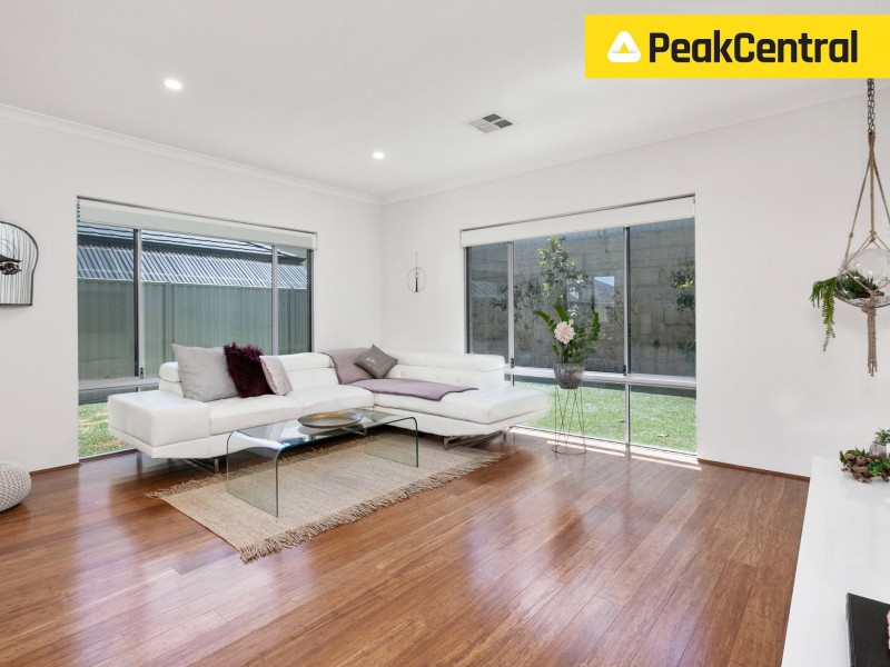 61 Coogee Road, Munster WA 6166