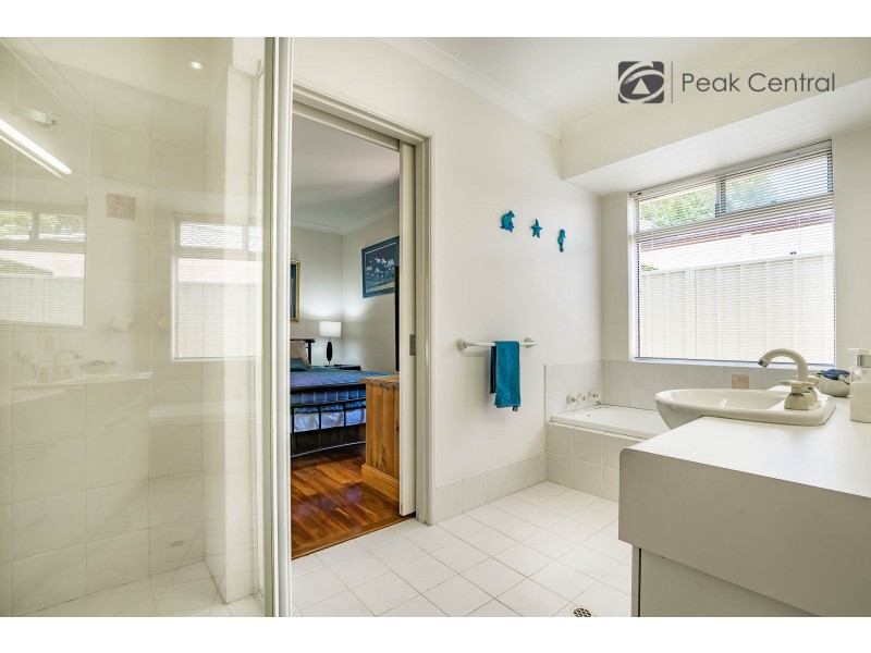 44 Folland Parade, Atwell WA 6164