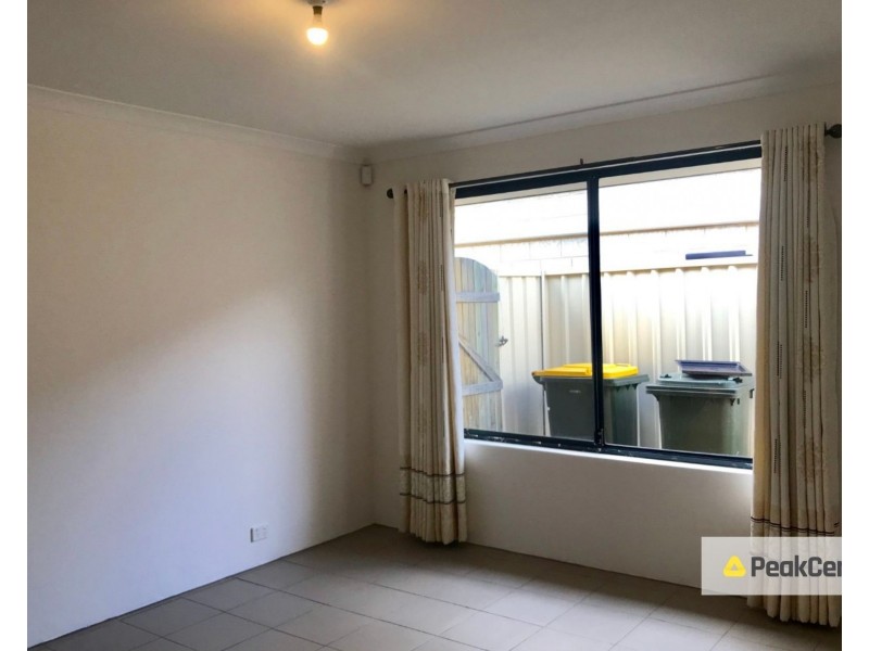 7 Mariposa Gardens, Success WA 6164