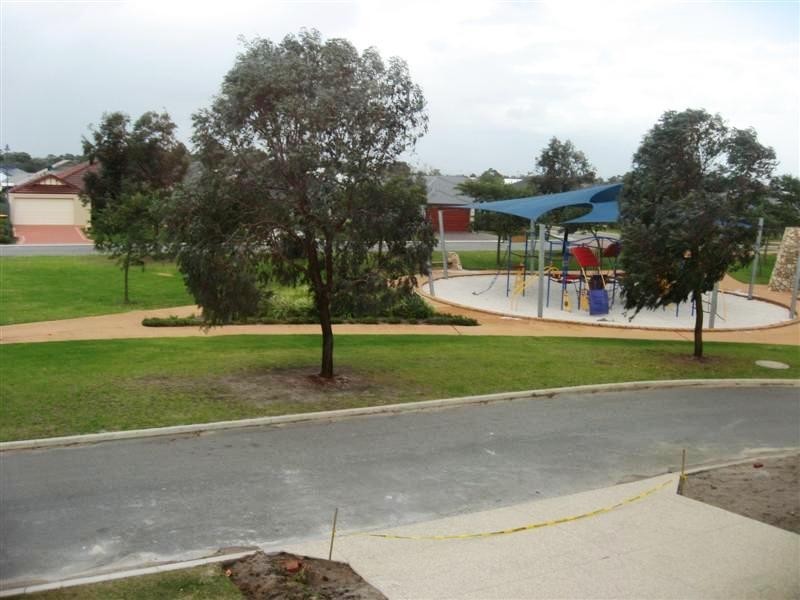 17 Blue Mountain Circuit, Aubin Grove WA 6164