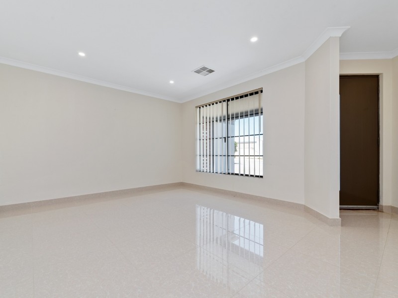 47 Brittain Road, Wattle Grove WA 6107