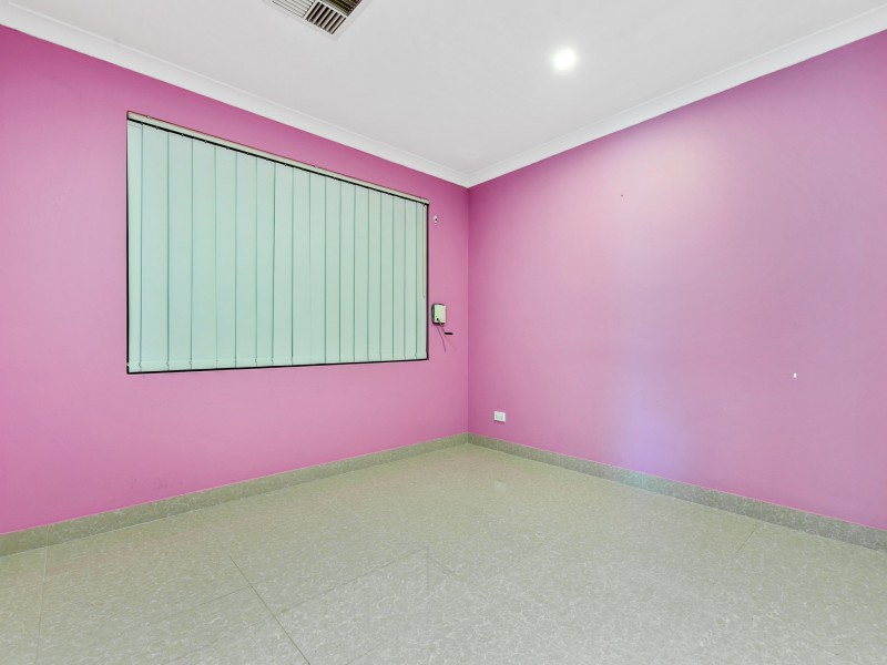 47 Brittain Road, Wattle Grove WA 6107