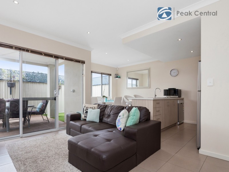 13/1 Lomax Court, Beeliar WA 6164