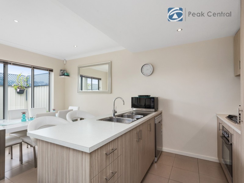 13/1 Lomax Court, Beeliar WA 6164