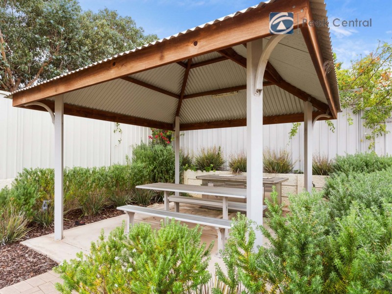 13/1 Lomax Court, Beeliar WA 6164