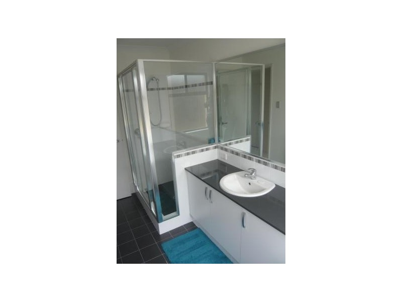 28 LOMOND CRESCENT, Wandi WA 6167