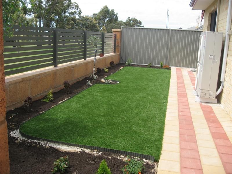 28 LOMOND CRESCENT, Wandi WA 6167