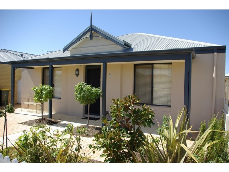 3 Chorus Circle, Atwell WA 6164