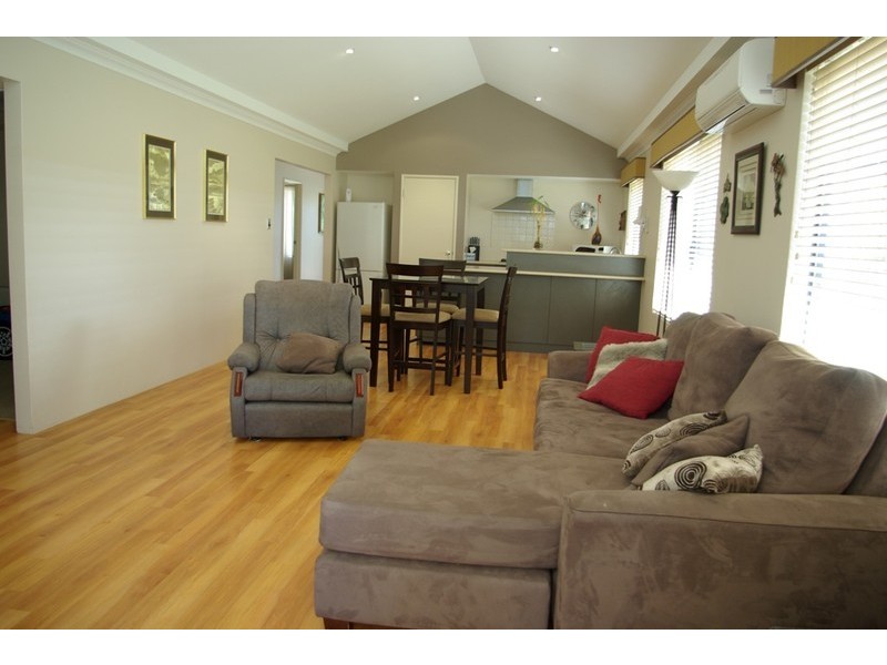 3 Chorus Circle, Atwell WA 6164