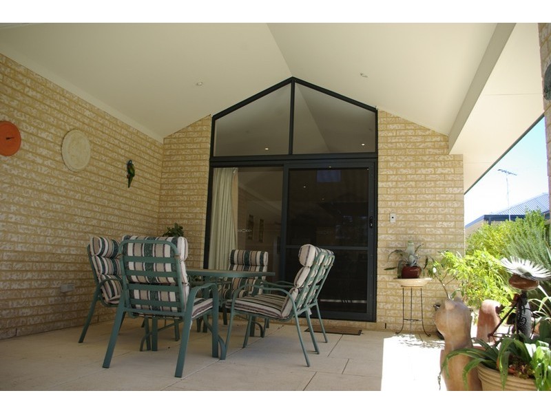 3 Chorus Circle, Atwell WA 6164