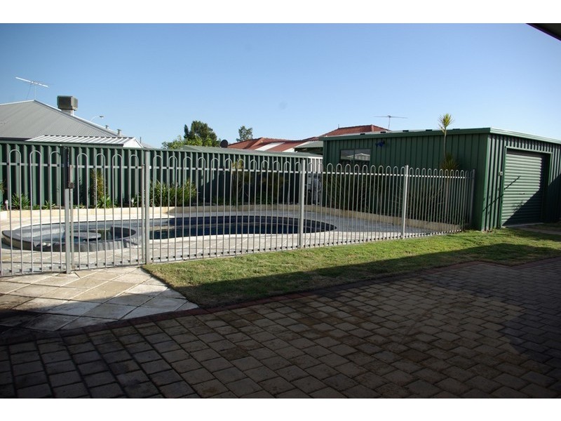 15 Mayhew Cross, Atwell WA 6164