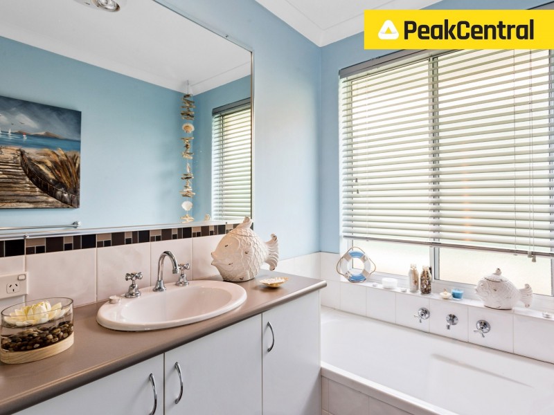 2/14 Ellesmere Circuit, Success WA 6164