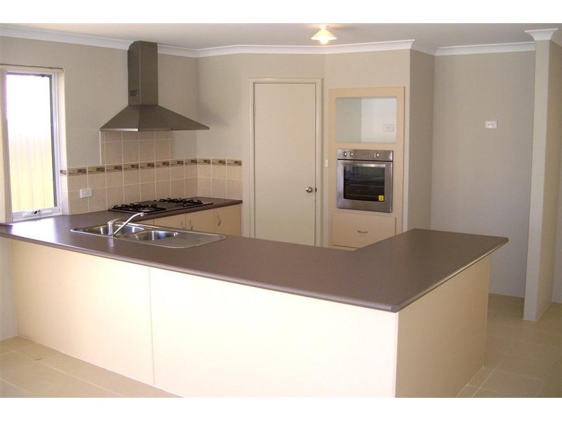 14 Abingdon Crescent, Wellard WA 6170