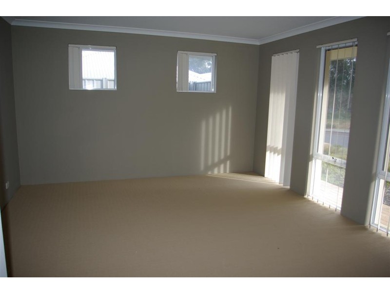 14 Abingdon Crescent, Wellard WA 6170