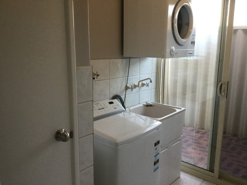 3/2 Peel Road, Coogee WA 6166