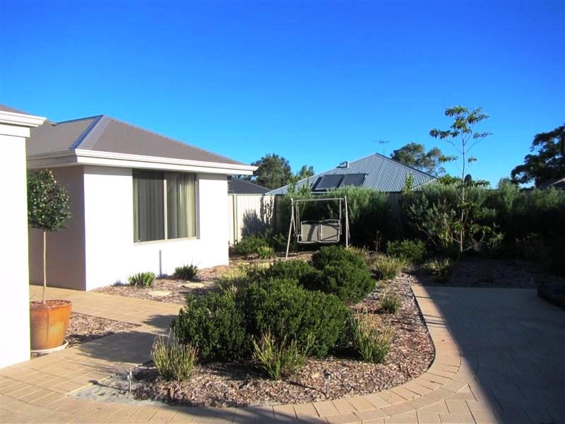 4 Foothill Close, Aubin Grove WA 6164