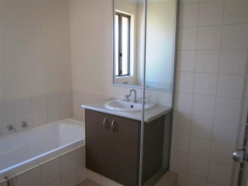 4 Foothill Close, Aubin Grove WA 6164