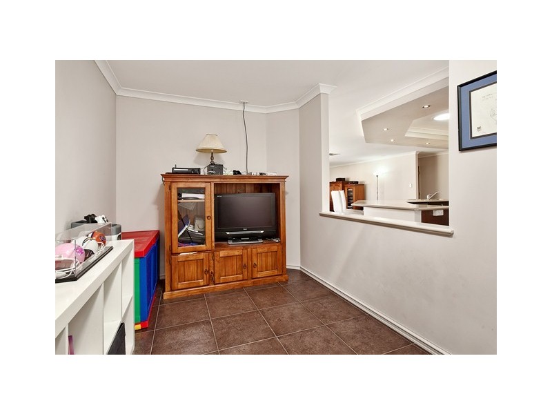 8 Tranquil Gardens, Atwell WA 6164
