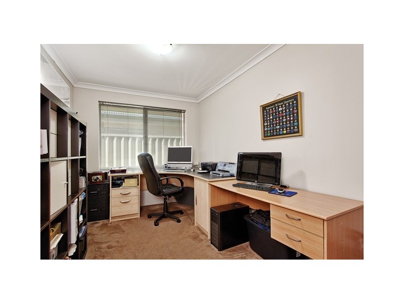 8 Tranquil Gardens, Atwell WA 6164