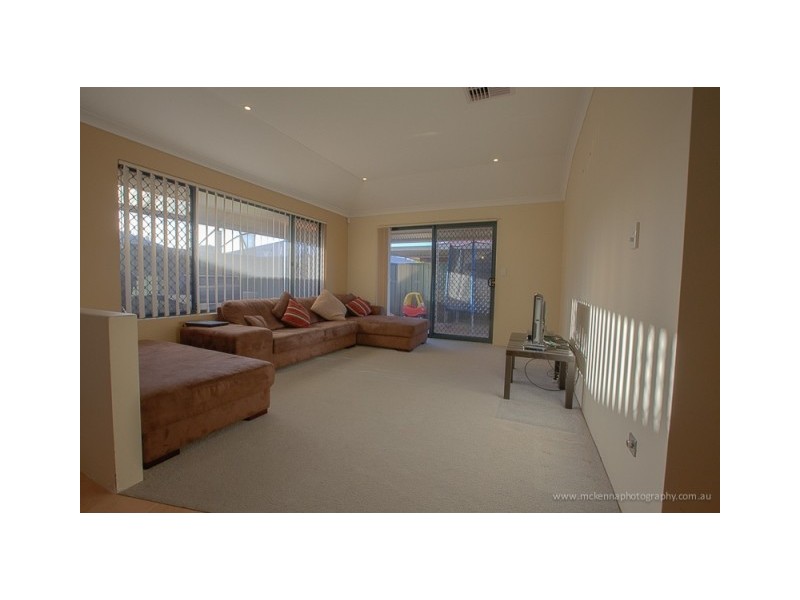 10 Tozer Loop, Atwell WA 6164