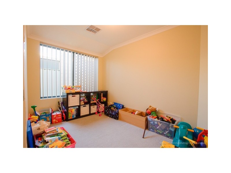 10 Tozer Loop, Atwell WA 6164