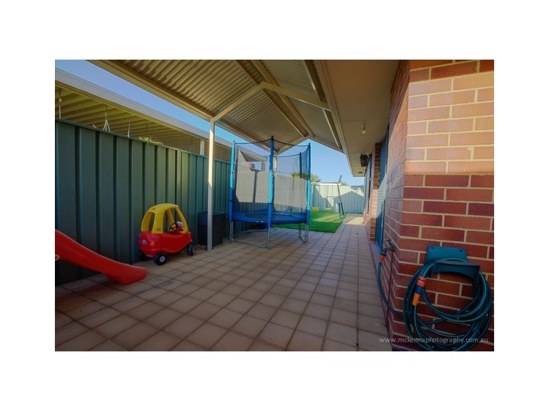 10 Tozer Loop, Atwell WA 6164