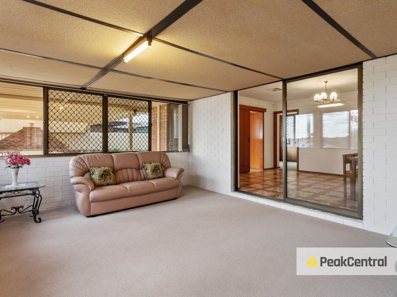 1 Thackeray Street, Spearwood WA 6163